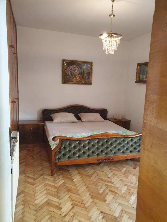 Zenit Apartman *